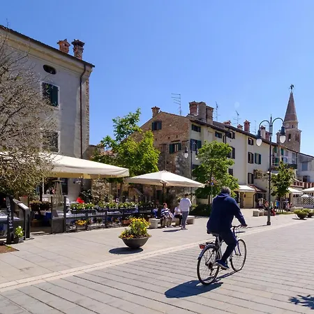 Apartment 2 Bedroom Cozy In Grado