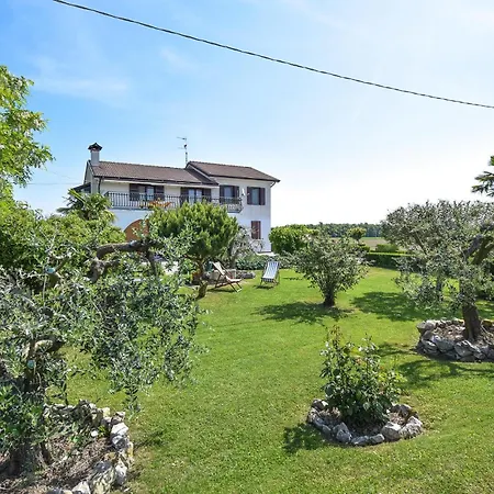 Apartment 2 Bedroom Cozy In Grado