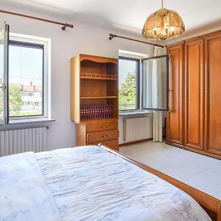 2 Bedroom Cozy In