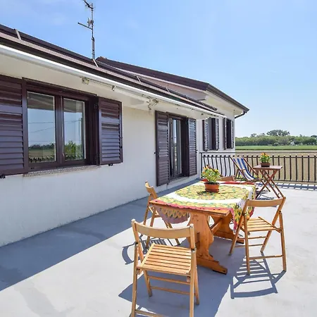 Daire 2 Bedroom Cozy In