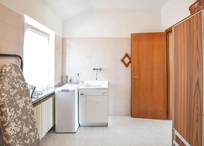 2 Bedroom Cozy In Grado
